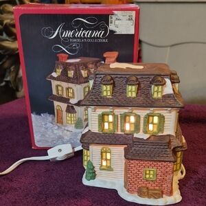 90'sSantas Best Americana Porcelain Collectible House with Lights